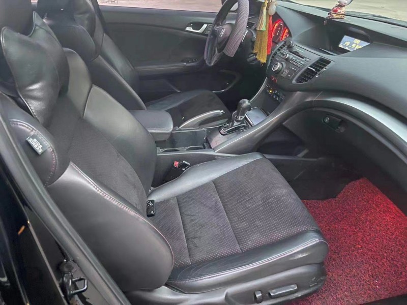 青岛15年本田思铂睿4