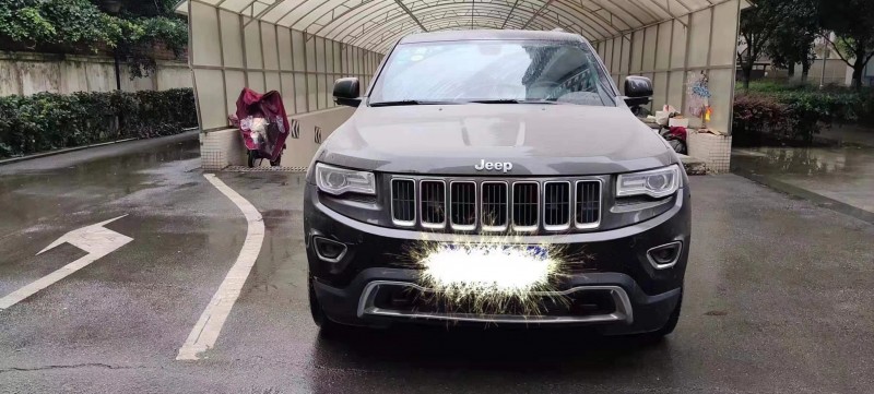 瀘州16年Jeep大切諾基1