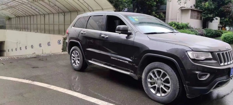 瀘州16年Jeep大切諾基4