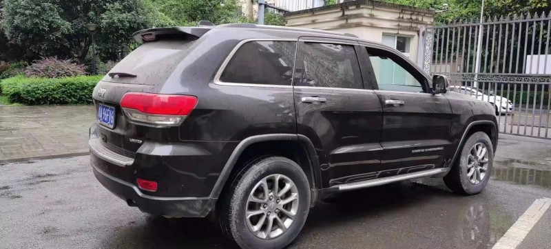 瀘州16年Jeep大切諾基6