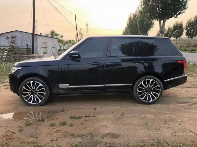 济宁18年路虎揽胜行政3