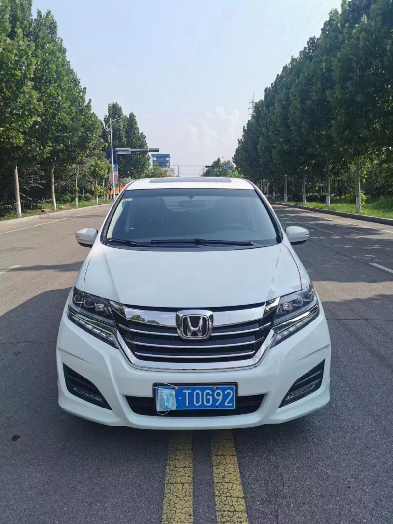 青岛17年本田艾力绅1