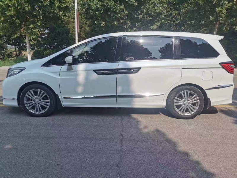 青岛17年本田艾力绅5