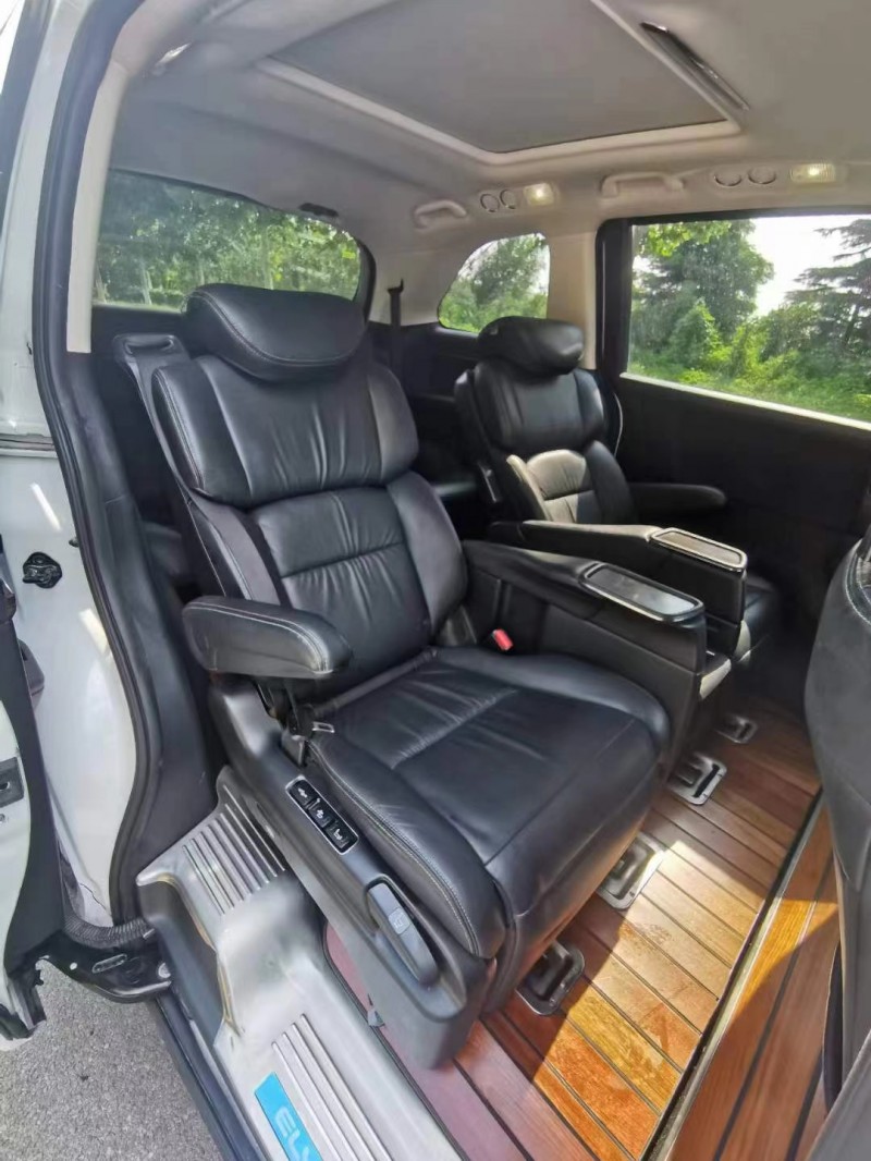 青岛17年本田艾力绅8