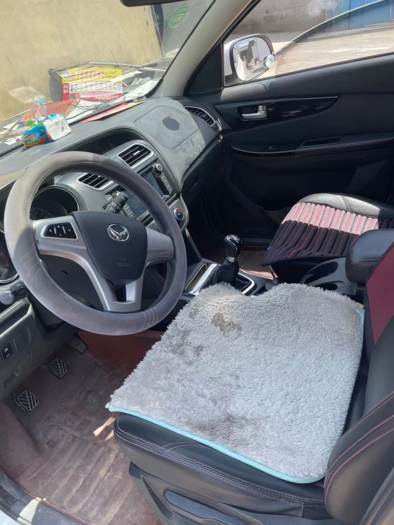 保定17年北汽幻速S26