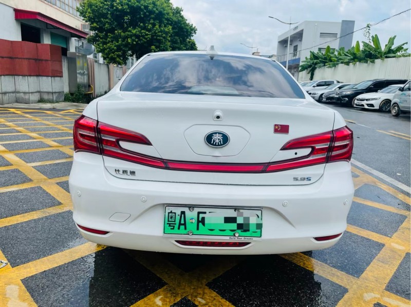 东莞18年比亚迪秦9