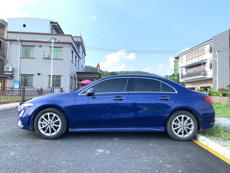 广州21年奔驰A5