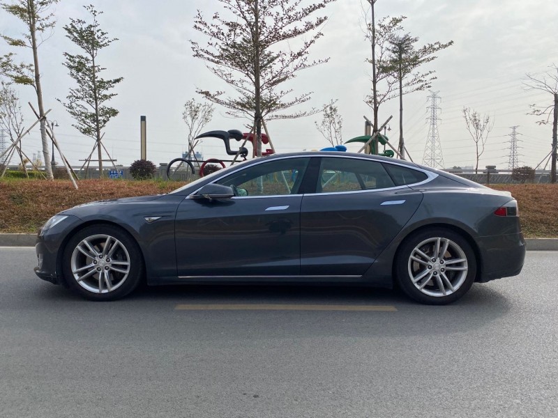 東莞16年特斯拉Model S4