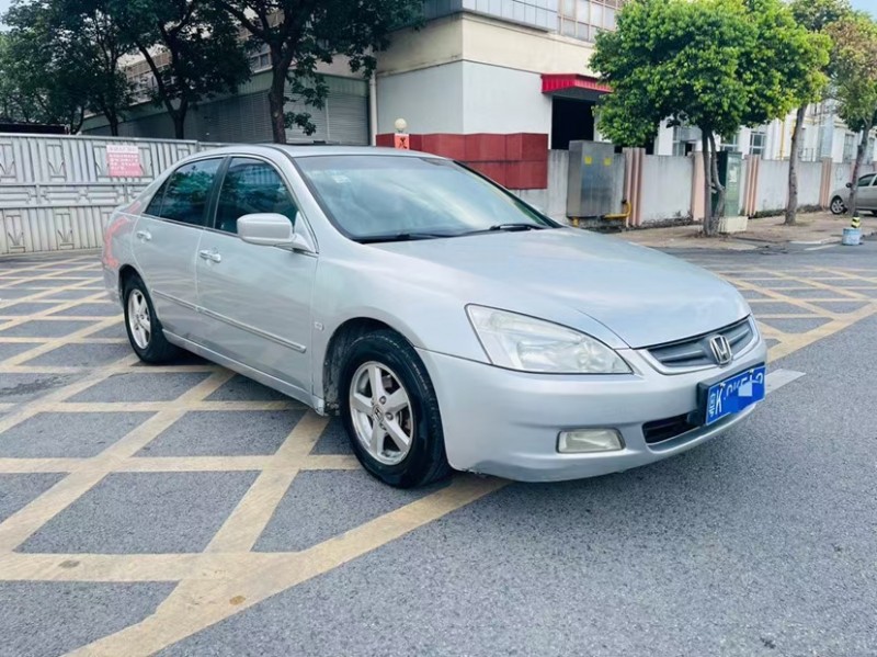 东莞07年本田雅阁2