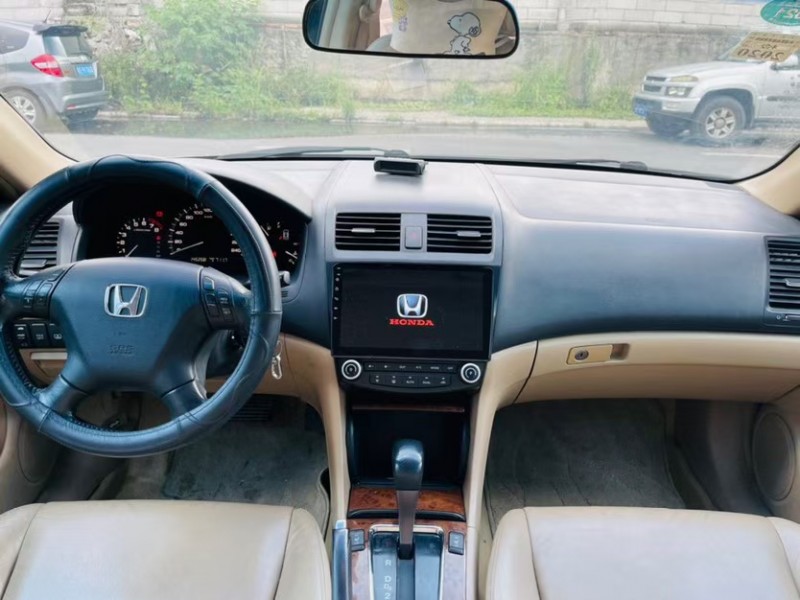 东莞07年本田雅阁5