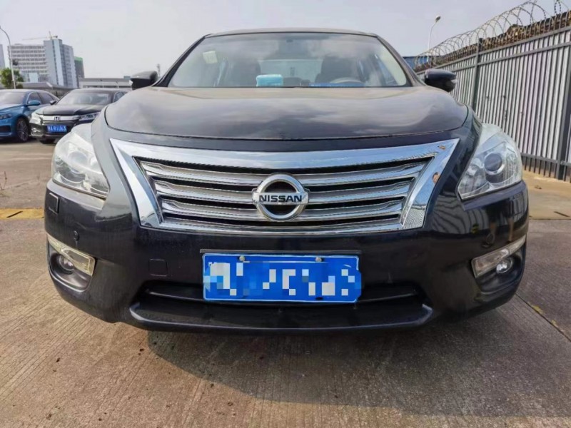 恩施13年日產天籟1
