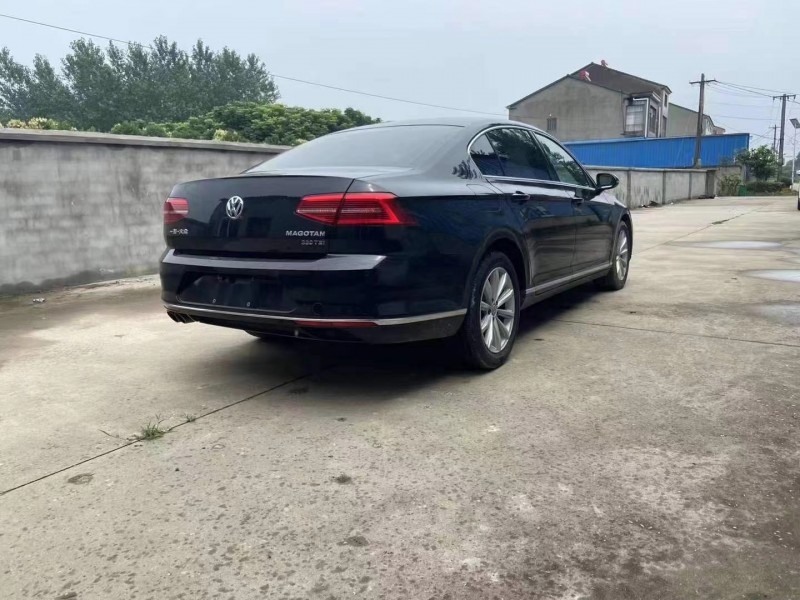 武汉18年大众迈腾8