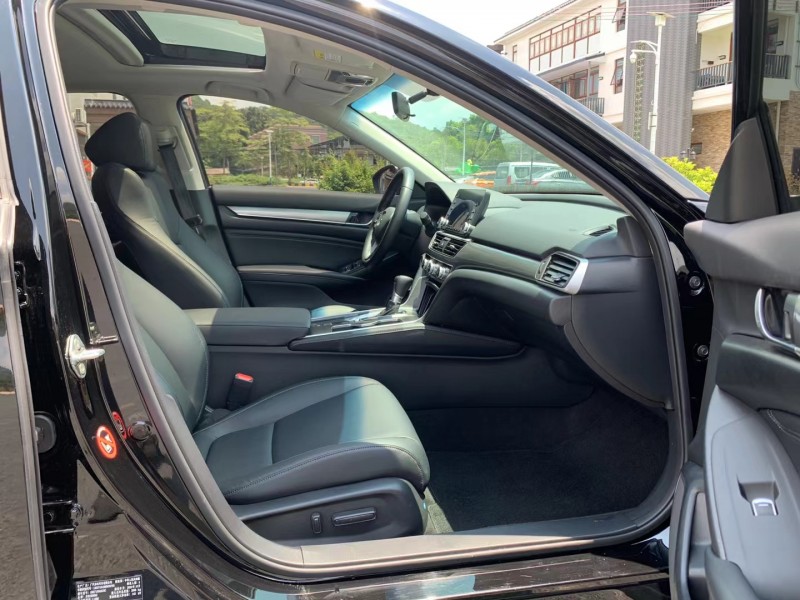 广州20年本田雅阁4