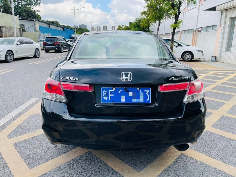 东莞10年本田雅阁9