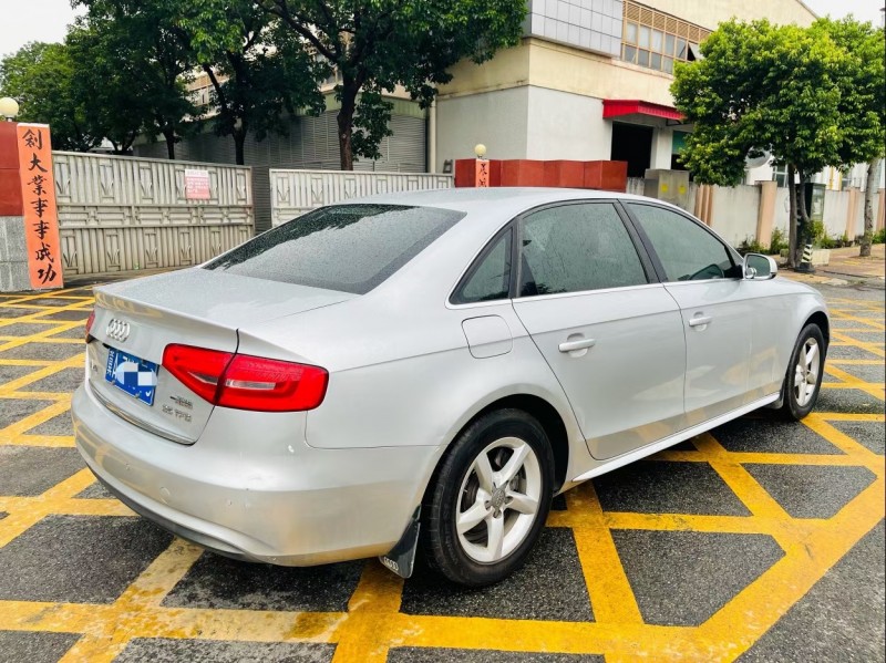 东莞13年奥迪A4L8