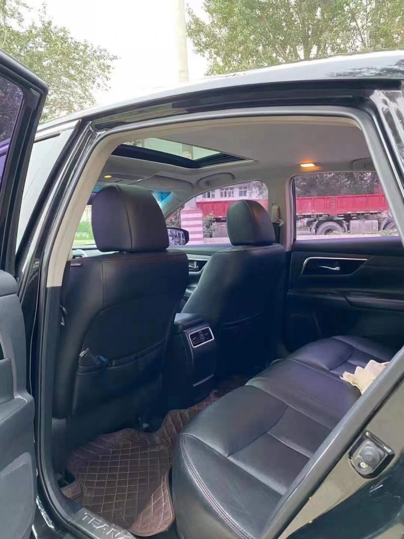 保定18年日产天籁6