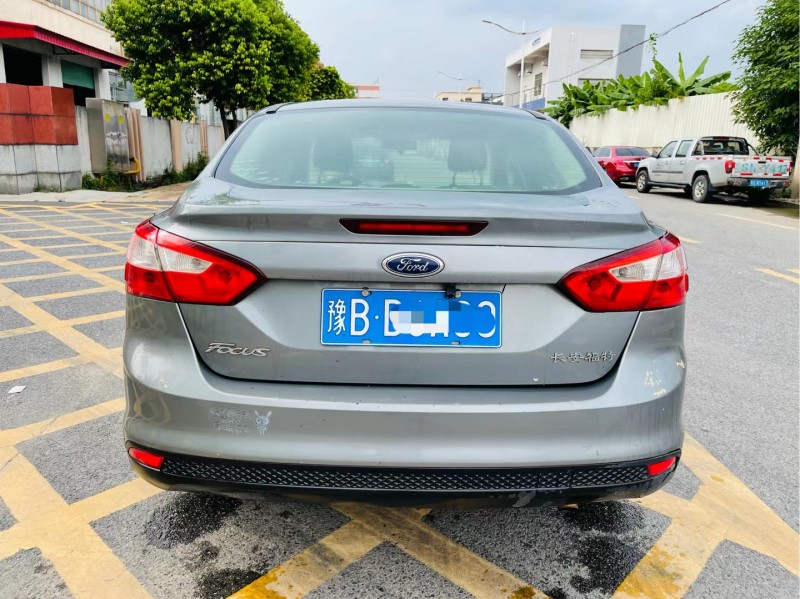东莞14年福特福克斯9