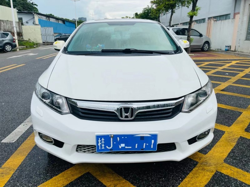 东莞13年本田思域1