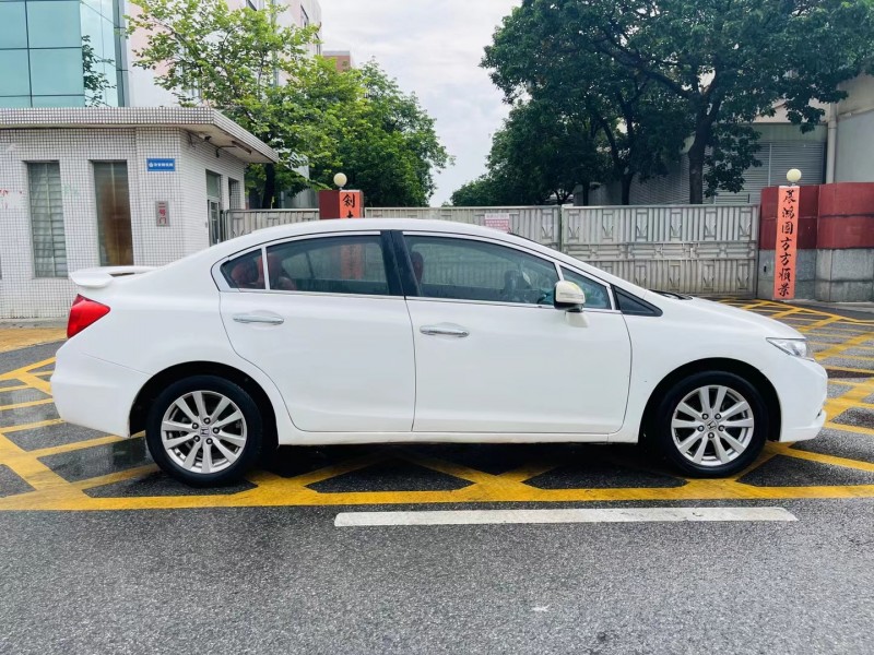 东莞13年本田思域7