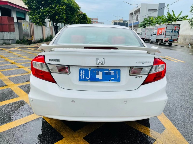 东莞13年本田思域9