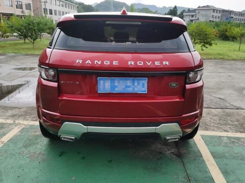 温州15年路虎极光9