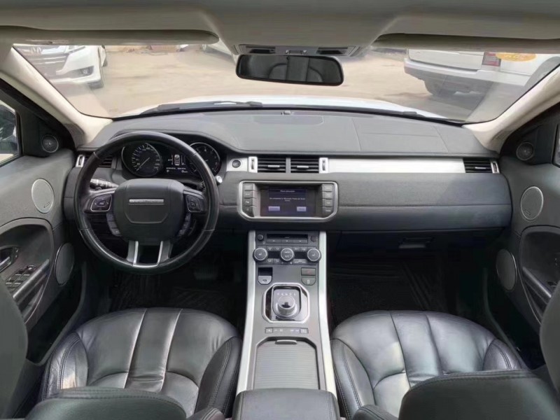 济宁13年路虎极光7