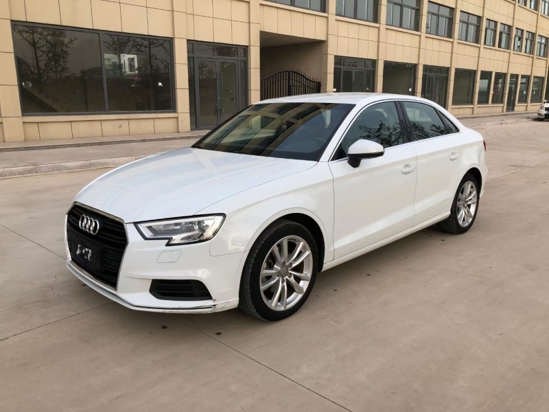 徐州17年奥迪A33