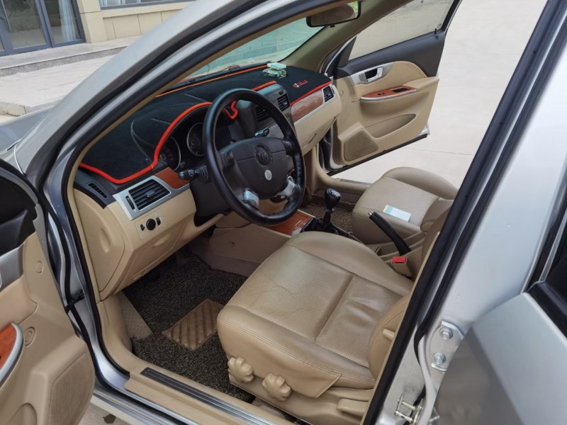 徐州12年别克凯越3