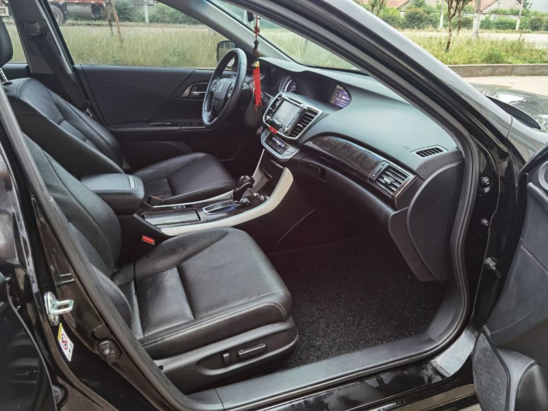 徐州15年本田雅阁5