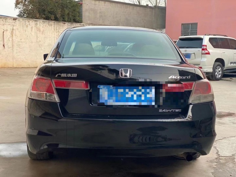 济宁08年本田雅阁9