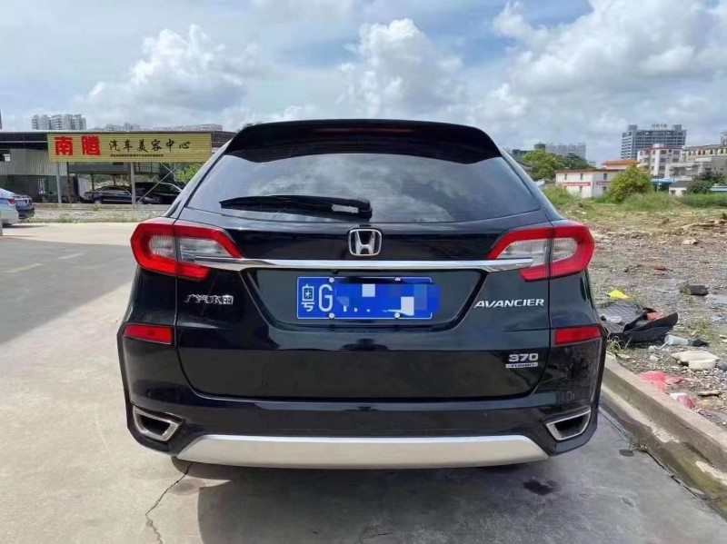 广州18年本田冠道1