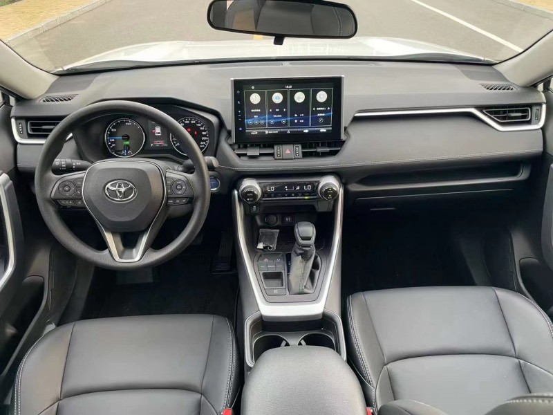 保定21年丰田威兰达5