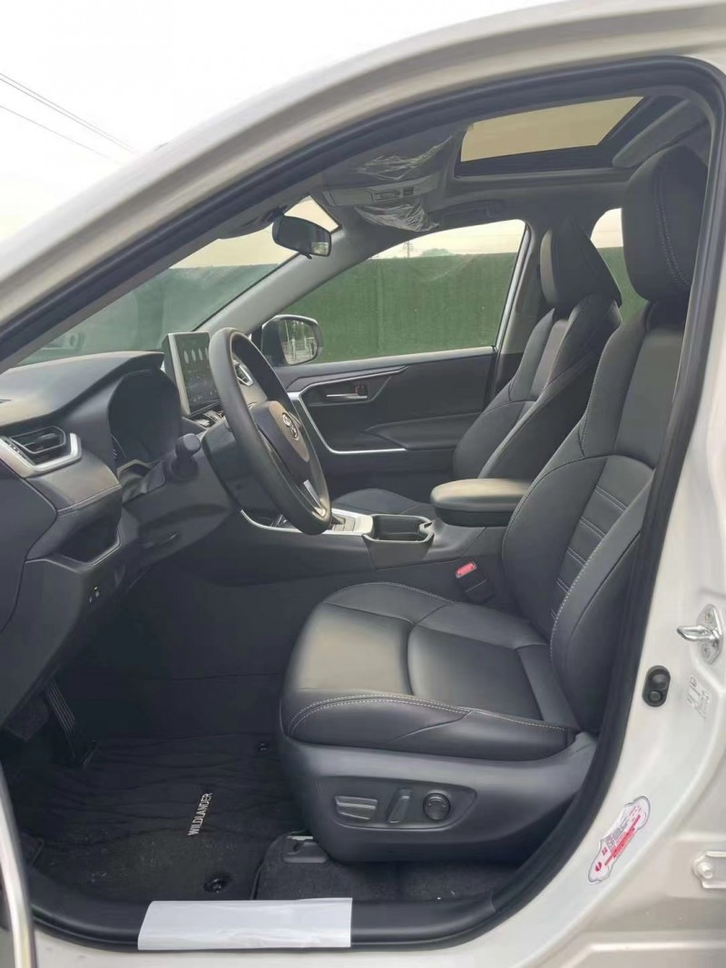 保定21年丰田威兰达6