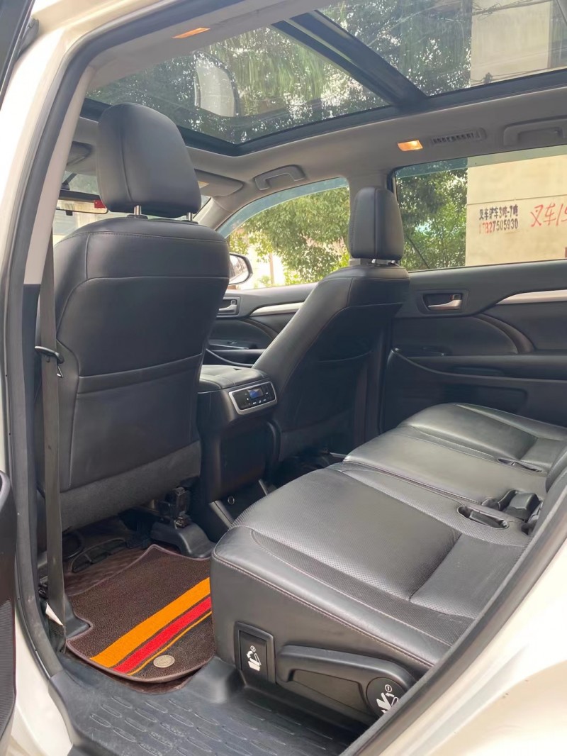武汉16年丰田汉兰达7
