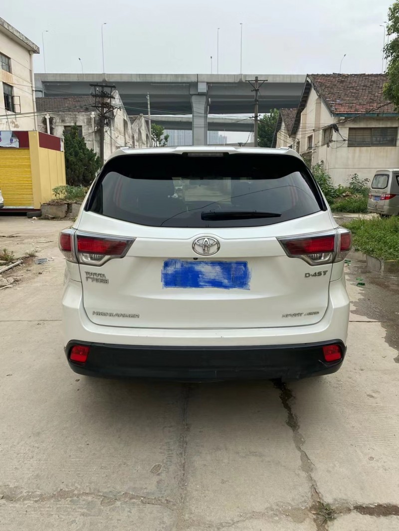 武汉16年丰田汉兰达9