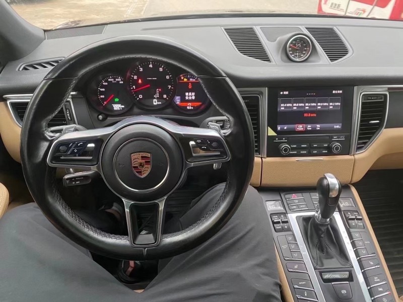 臨沂16年保時捷Macan4