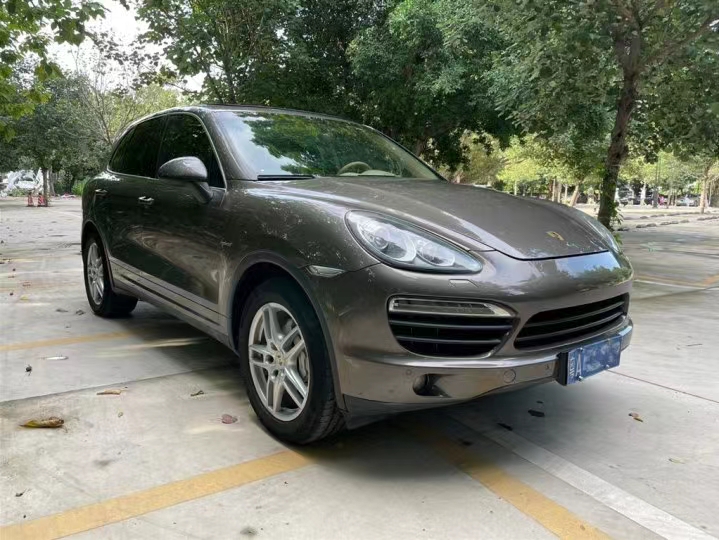 武汉11年保时捷卡宴3