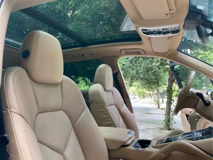 武汉11年保时捷卡宴4