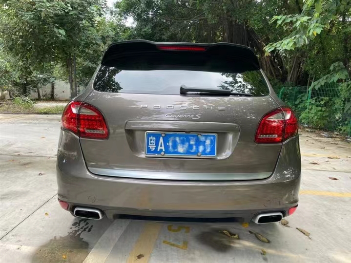 武汉11年保时捷卡宴9