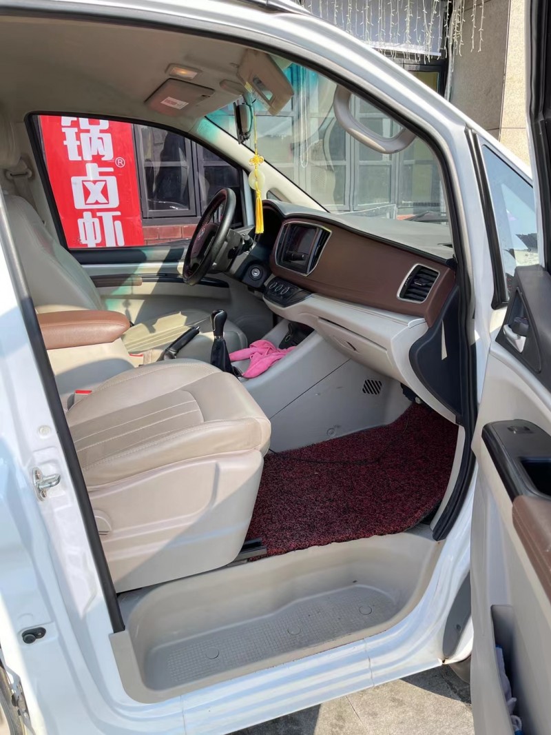 武汉16年东风菱智M56