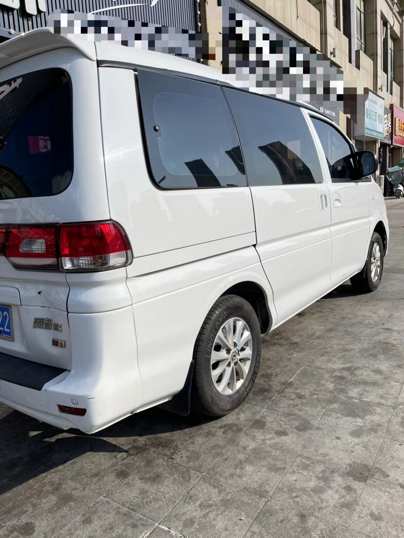 武汉16年东风菱智M58