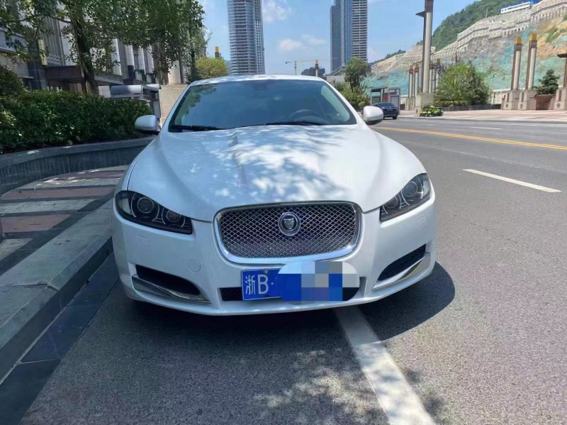 貴陽14年捷豹XF1