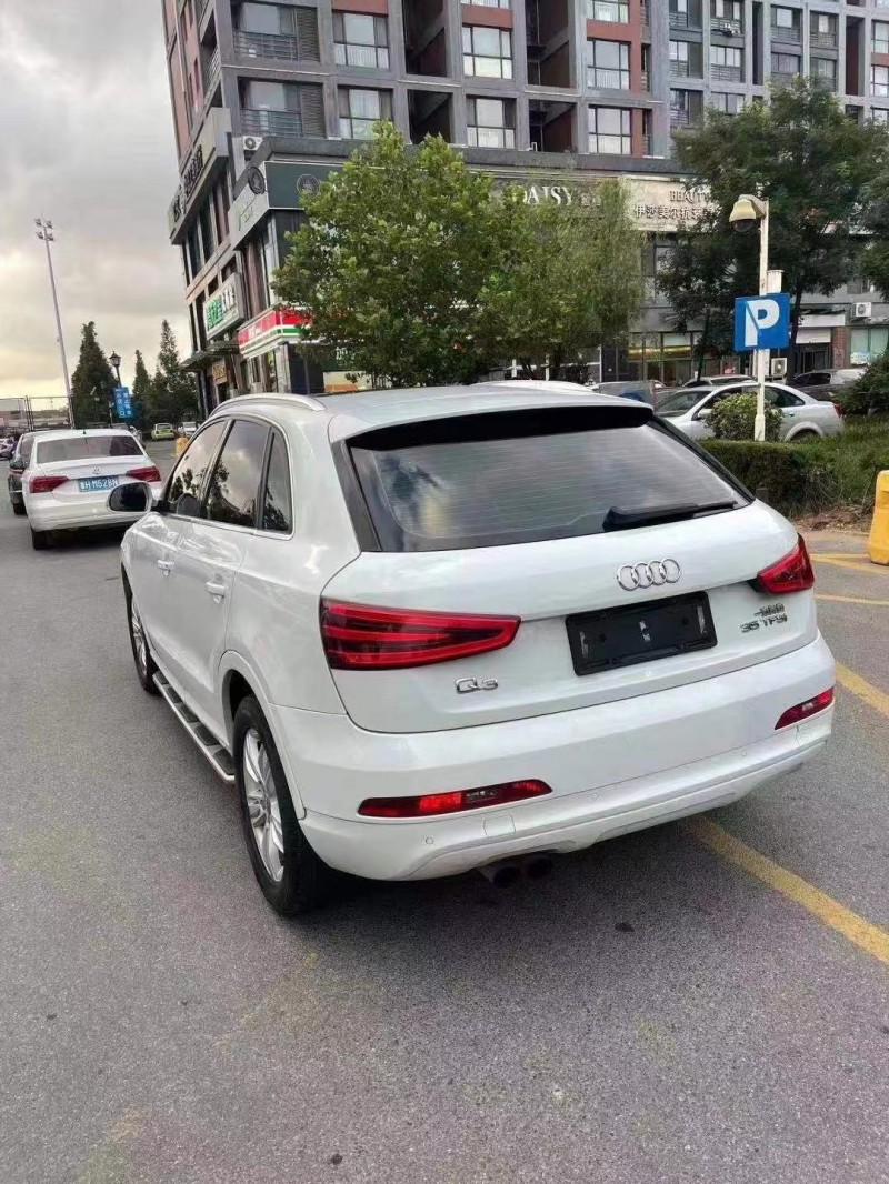 泰安13年奧迪Q36