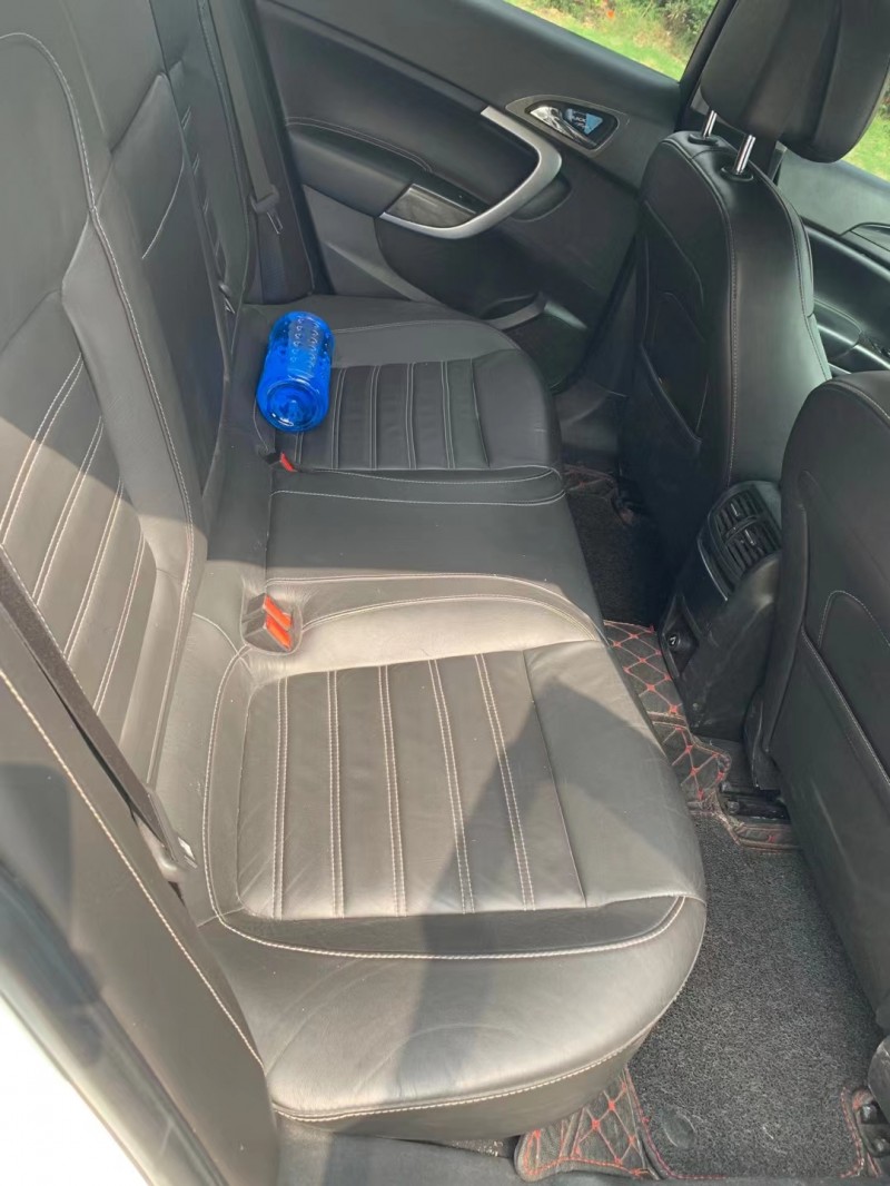 徐州14年别克君威7