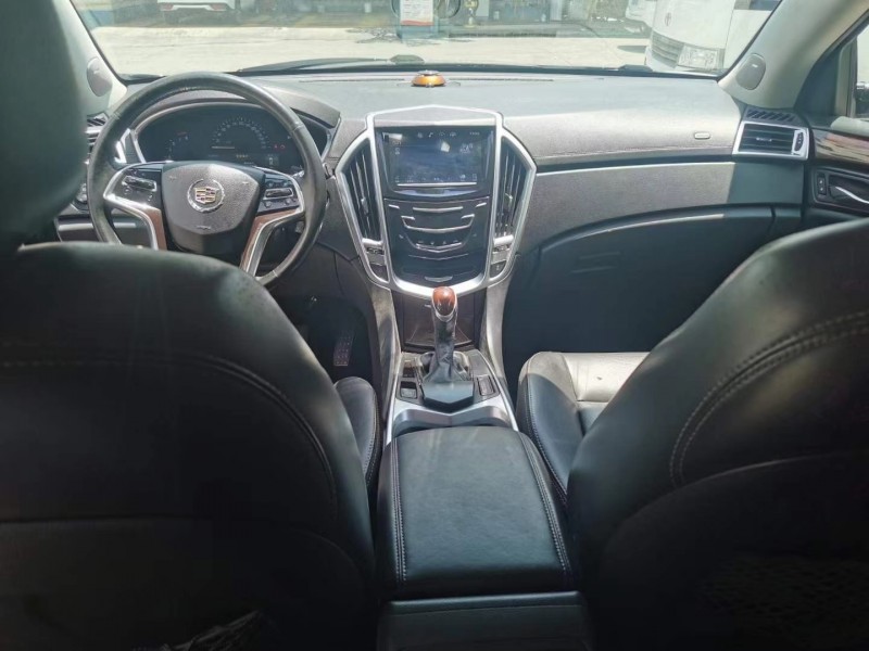 成都14年凯迪拉克SRX2