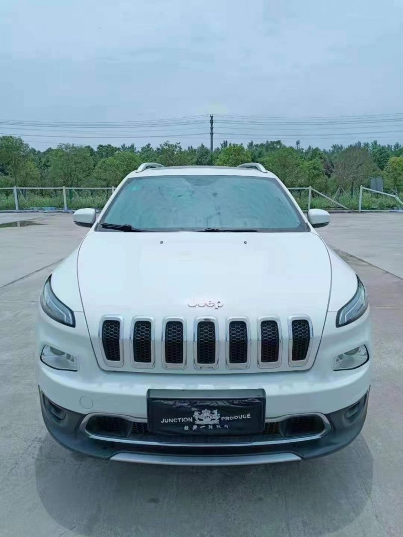 隨州17年Jeep自由光1
