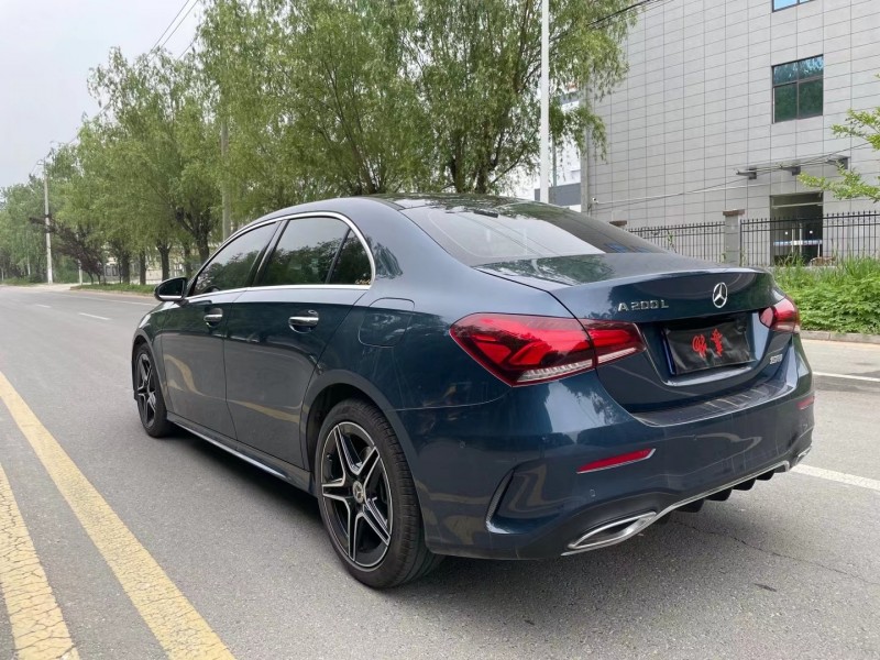 徐州19年奔驰A8
