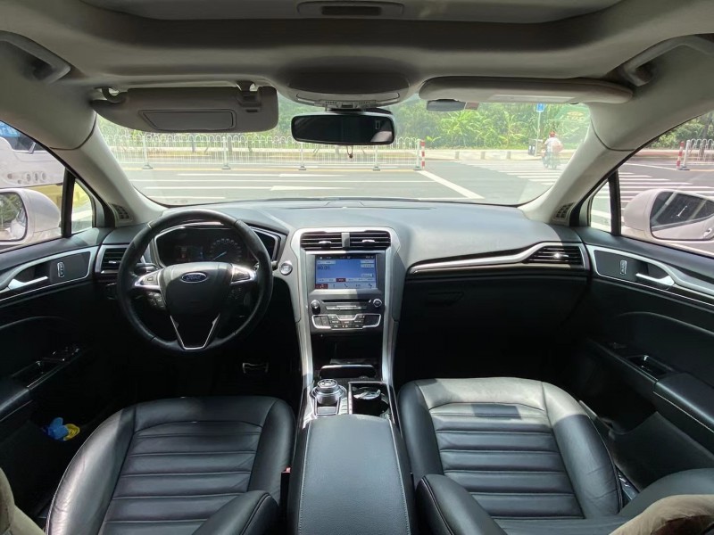 广州17年福特蒙迪欧8