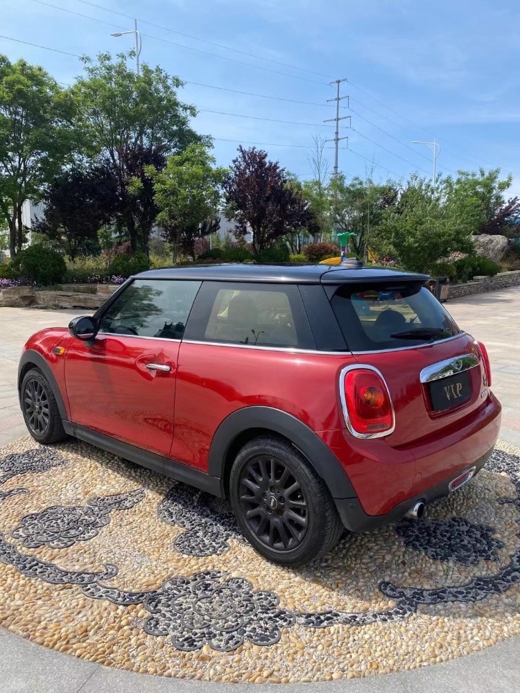 青島17年寶馬MINI3