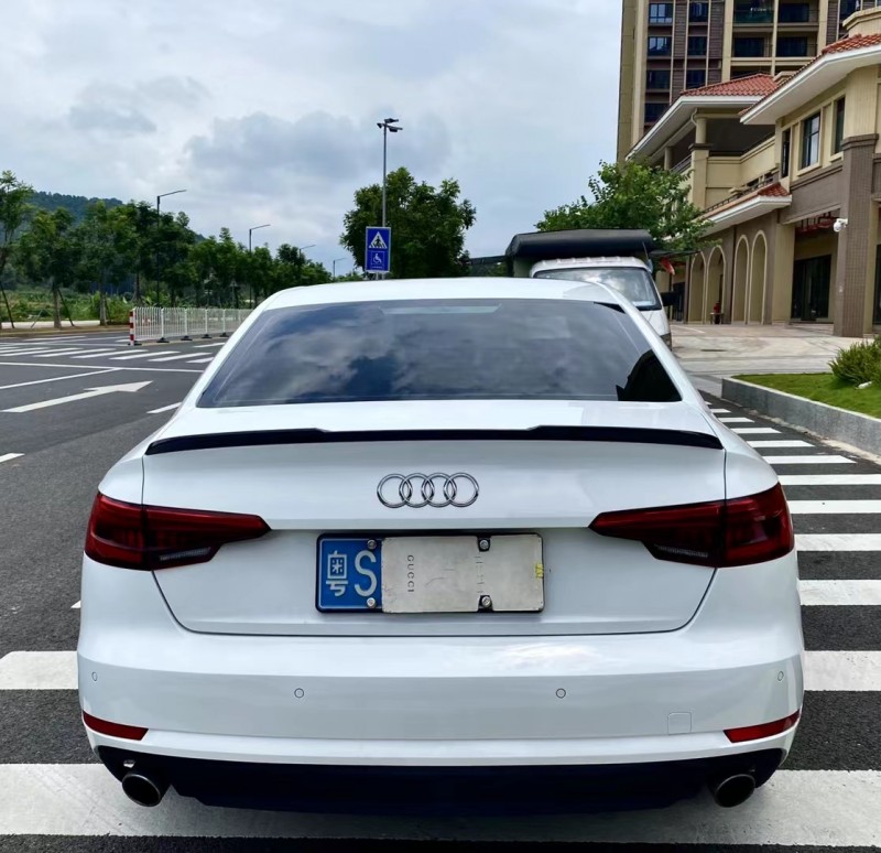 广州17年奥迪A4L9